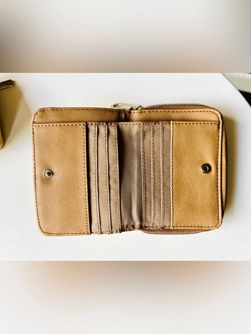 Relic by Fossil Leather Zip around wallet/Excellent condition/Discounted shippin